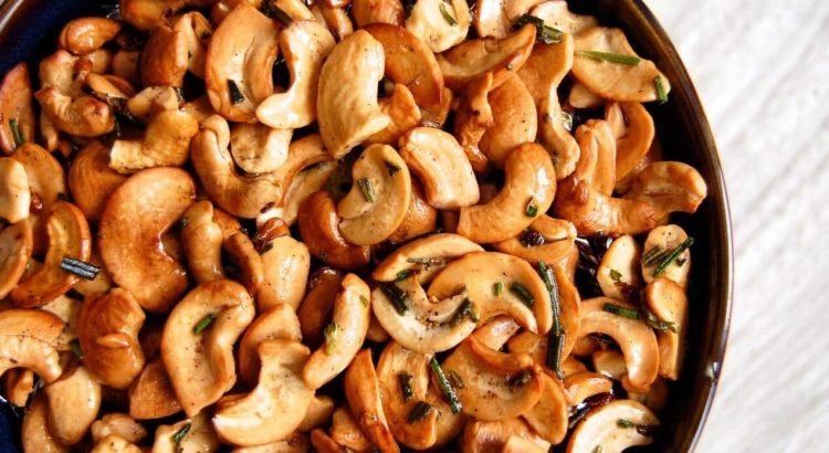 Crispy Fried Cashews A Perfect Snack for Your Guests