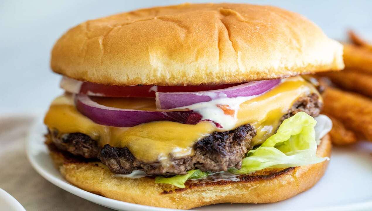 Smash Burger Recipe from Le Stanze Bistrot Cafe