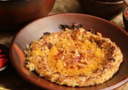 Kerak Telor Made in a Teflon Pan by Le Stanze Bistrot Cafe