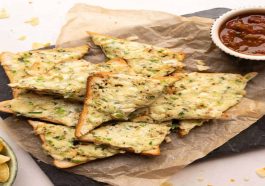 Cheese Garlic Bread Recipe from Le Stanze Bistrot Cafe