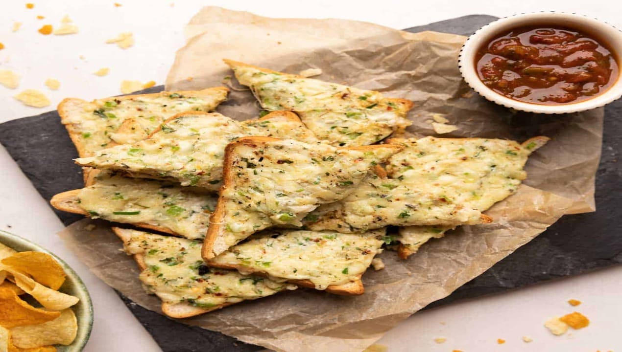 Cheese Garlic Bread Recipe from Le Stanze Bistrot Cafe